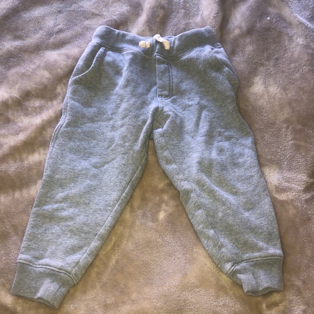 Grey polo pants with side pockets